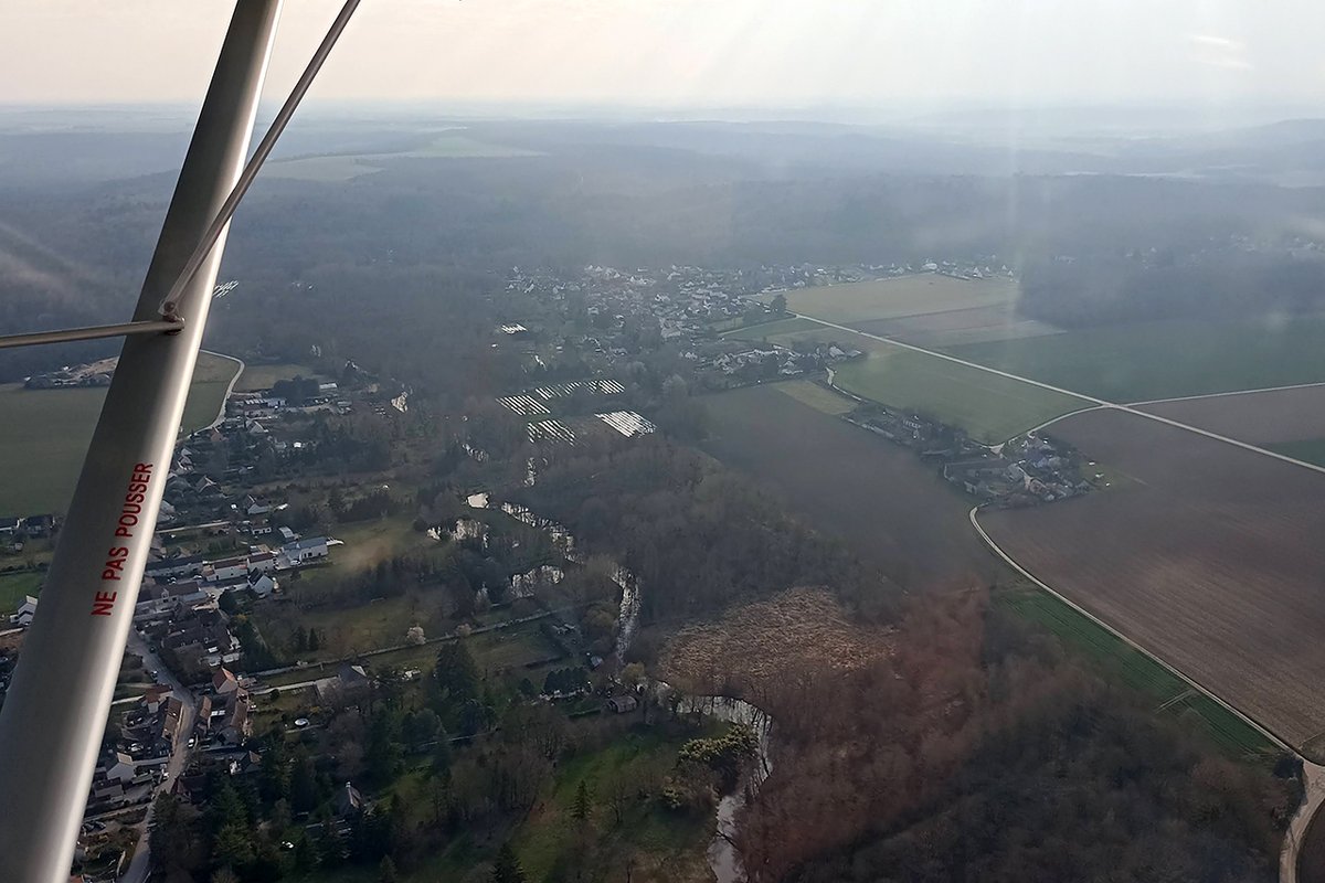 Globe_Spotter's tweet photo. En attendant mon vol de cet après midi. Voici quelques photos de la région de la Ferté-Alais prises le 05/03 dernier. 😁😁🛩️🛩️
#ULM #ULMGeeks #ULMPassion #ULMLiberte #ElevePilote #LaFerte #LFFQ @FFfplum @AJBS_LFA https://t.co/yUsZ8yNTMH