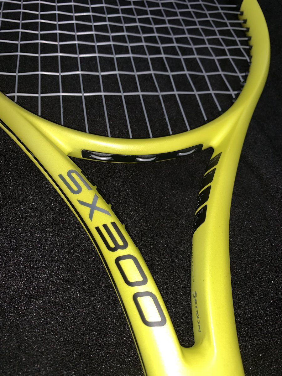 Kuk1107sym206's tweet photo. My New gear
ということで、DUNLOPさんのSX300を2本買いました！

セッティングとしては
EXPLOSIVE TOUR/53lbs
TOUR XT18/53lbs
で感覚的に好きな方をロールで買う予定です。
早くテニスがしたい！

#DUNLOPTENNIS #SPINGENERATIONS #sx300 
#EXPLOSIVETOUR #TOURXT18 https://t.co/Skl8x5UWNT