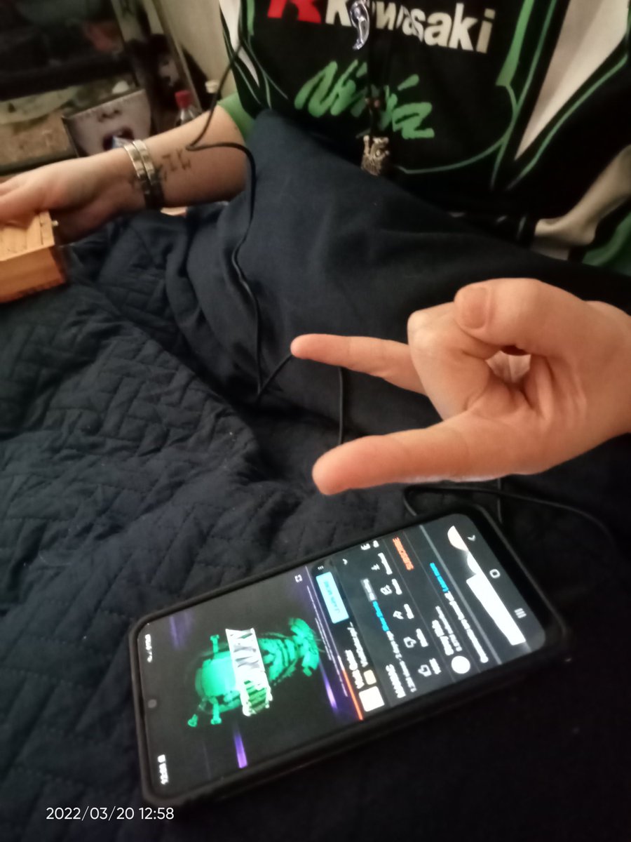 arts_mell's tweet photo. My boyfriend listening to new #straykids album by himself... I just fell even more in love ❤️❤️❤️❤️ well done straykids just bagged yourself a new fan hahahaha https://t.co/YYjsm5VHq0