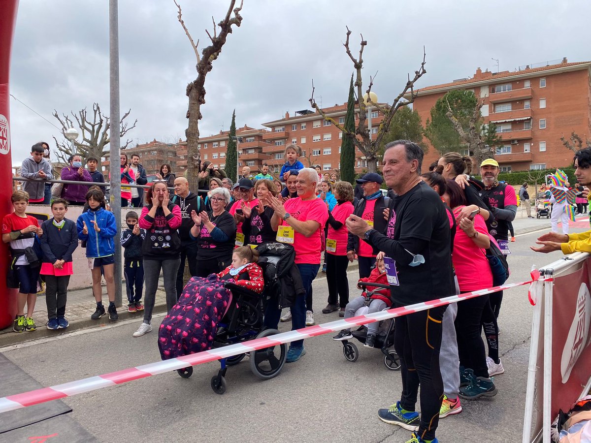 Gran èxit de la 3a cursa cursa solidària Corre en gran amb la participació de més de 900 corredors/res. Dedicada a la #síndromederett ha comptat amb la Berta que pateix aquesta malaltia. Està organitzada per #GambadersEvents i compta amb el suport <a href="/AjSesrovires/">Ajuntament Sant Esteve Sesrovires</a> i <a href="/SES_FC/">Sant Esteve SES FC</a>.