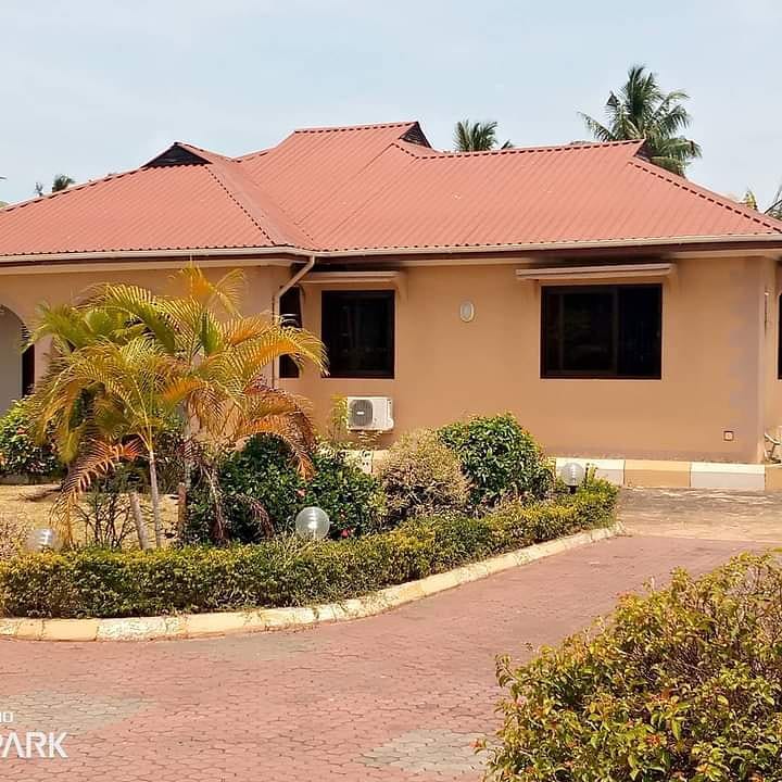 dalalitesha's tweet photo. HOUSE FOR RENT
INAJITEGEMEA
LOCATION NEAR BAHARI BEACH
FIXED PRICE: MILION 1 KWA MWEZI
KODI ILIPWE YA MIEZI 6
3BedRoom &amp; 2Self Contained &amp; Kitchen &amp; Dinning &amp; SittingRoom &amp; Public Toilet &amp; Gypsum &amp; Alluminium Windows Sliding
CONTACT
0714-021698
0754-470902
0788-193206 https://t.co/VehN2FbhMY