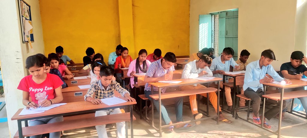 BansaLibrary's tweet photo. We organized '3rd General Knowledge Quiz Competition' at Library today. A total of 84 students from 13 villages across three groups took part. Competition was conducted through OMR answering system. Idea behind organizing these quizzes is to connect more students to the Library. https://t.co/RrlyBzpr2g
