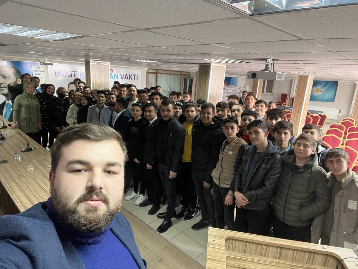 tkutluay64's tweet photo. 📍KARAMAN 

En genç yol arkadaşlarımız olan lise başkanlarımız ve liseli kardeşlerimizle bir araya geldik.
Kardeşlerimizin coşkusuna,heyecanına ortak olduk.
Ülkemizin her noktasında olduğu gibi Karaman’da da gençlerin mesajı net;

“Seninleyiz Erdoğan” 

Gümbür gümbür geliyoruz😎 https://t.co/s5z5fJsmRE