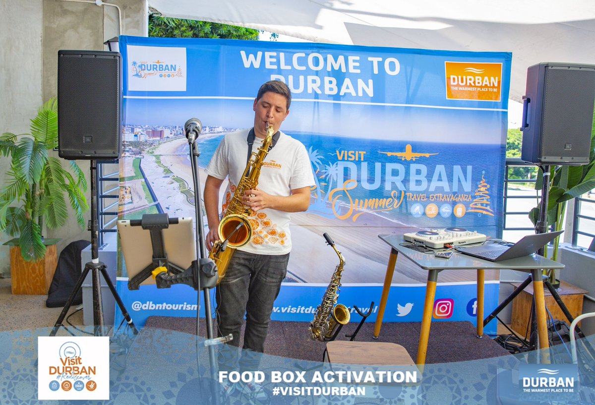 dbntourism's tweet photo. This place might be a hidden Gem to many people. #TheFoodBox Durban is the trendiest Spot for Food Goers, situated in: 199 Peter Mokaba, Morningside.📍We are hanging out here with some smooth Music Artists.
Definitely worth checking out! #VisitDurban https://t.co/VVGE3lM0Uw