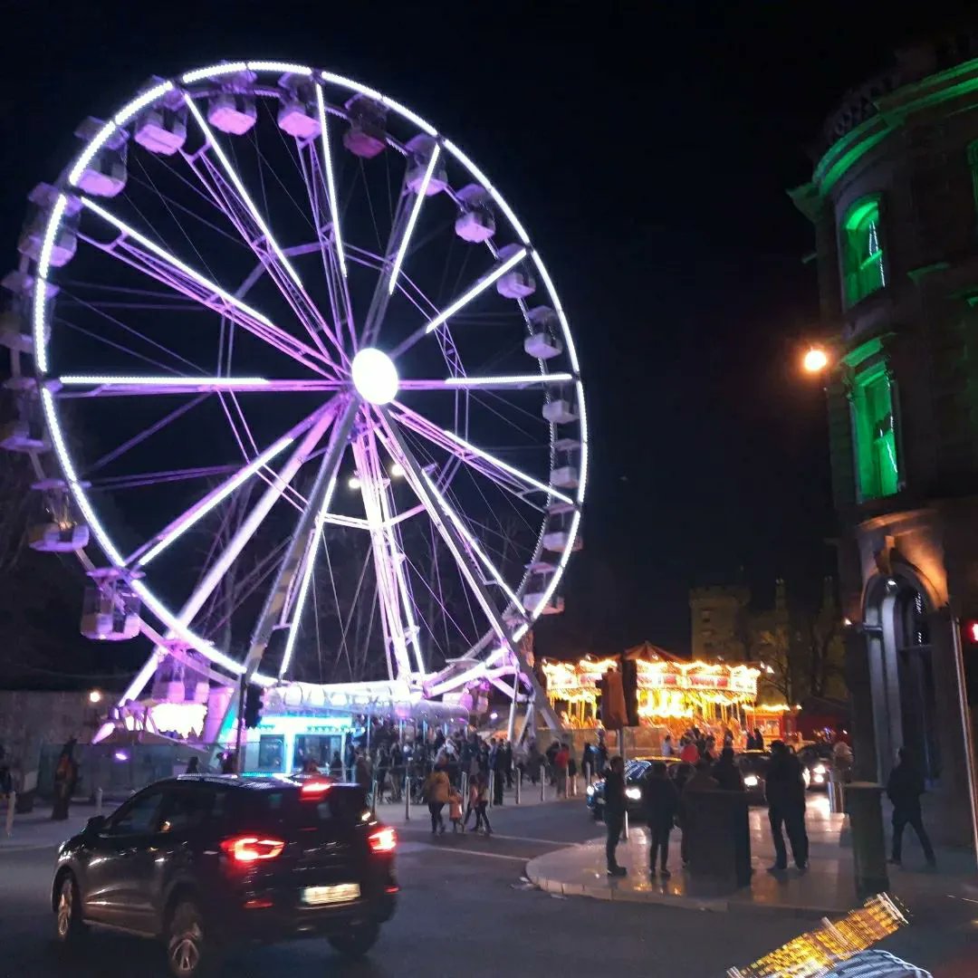 stpatrickskk's tweet photo. Kilkenny looking beautiful! 

#stpatricksfedtivalkilkenny #kilkenny @KilkennyNotices @ancienteastIRL @DeptCulturelRL https://t.co/CrTnRS6OL3