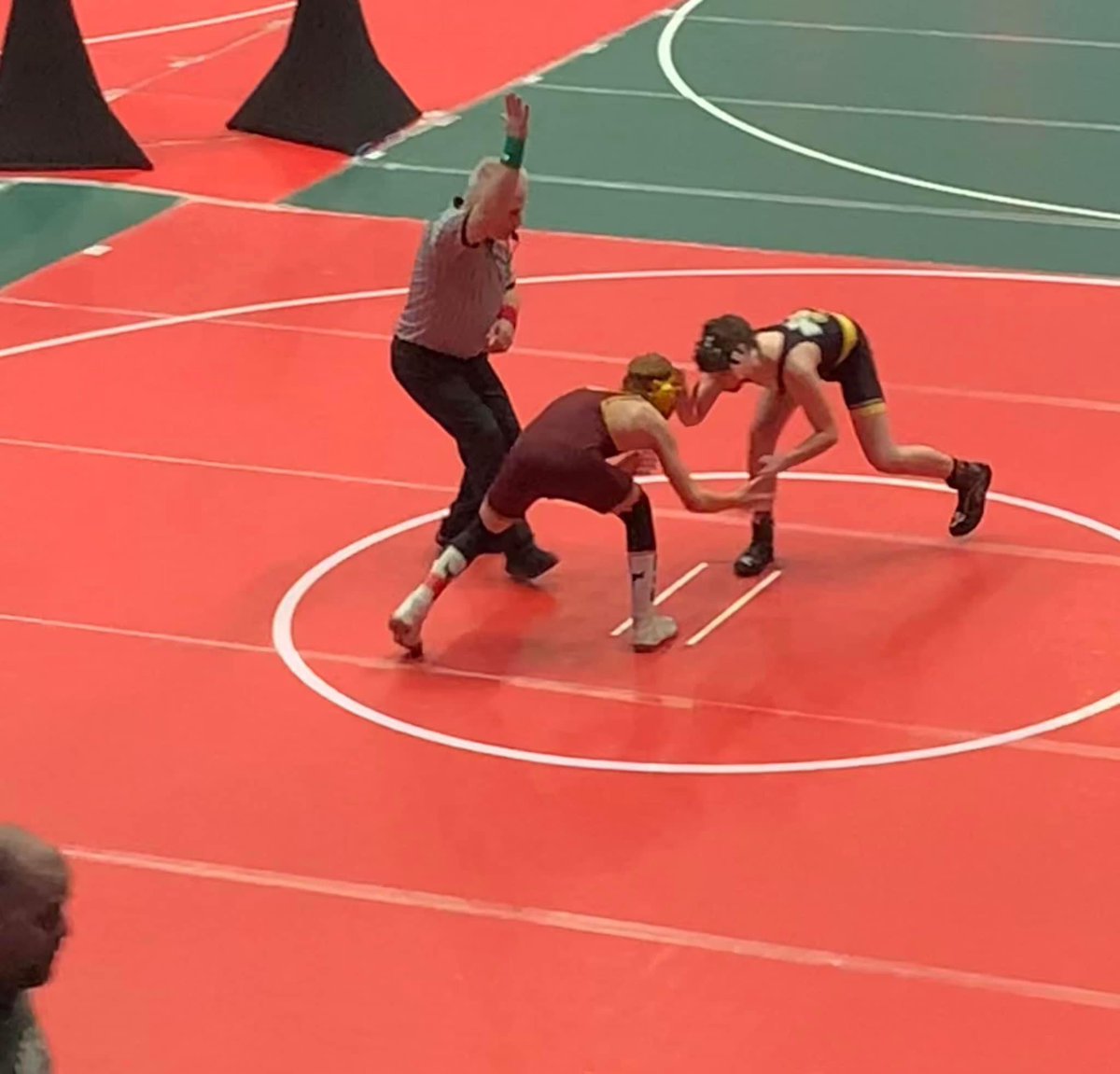 Congrats to 7th grader, Blake Elton and 8th grader, Nate Grieger on a great season! Neither placed at OAC State, but both wrestled well and have bright futures ahead of them! 

#ShoremenAreAlwaysTough