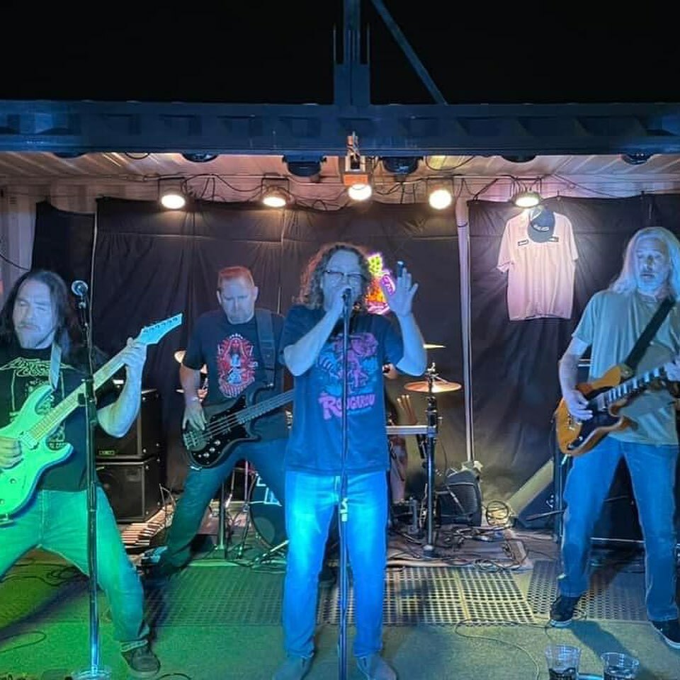 SpaceMetalNOLA's tweet photo. Thank you @gravitoyd for having us to Austin, TX! What a killer lineup and show it was! #spacemetalnola #austintexas #independencebrewing https://t.co/npC8n6aNNL https://t.co/g75ufPfP7z
