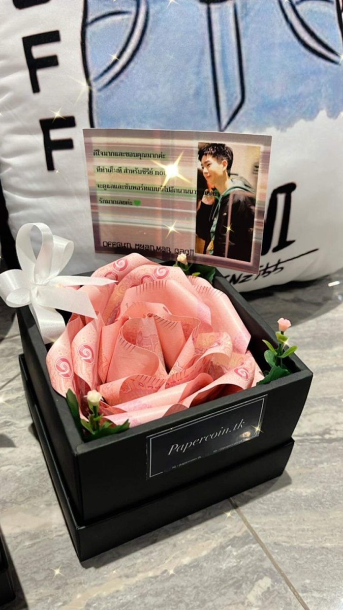 offgunmyanmar's tweet photo. Small Cute gifts for OffGun and P’Nuchy 🤩💚 This is one of the best Series I have ever watched. P’Nuchy, P’Off , P’Gun and all the other actors really did a great job 👏🏻  Thanks for your hard work in #NotMeSeries  🙏🏻🙇🏻‍♀️ #NotMeSeriesFinalEP #OffGun #ออฟกัน https://t.co/vDZWqIhS7y