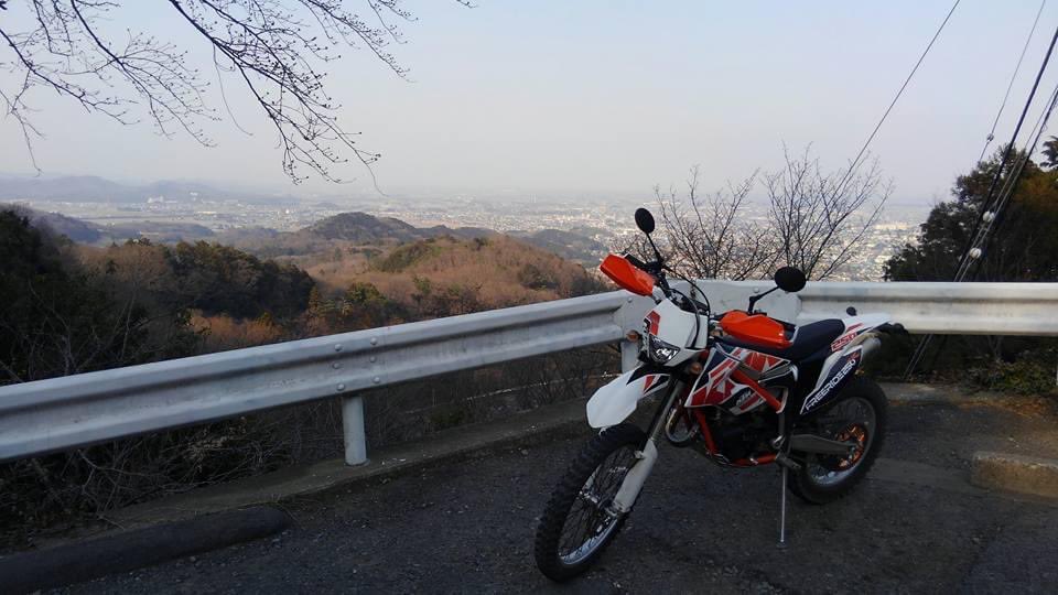 KTM819O4's tweet photo. #5年前 #FREERIDE250R #大平山 #名物おだんご https://t.co/1QWacqWdEn