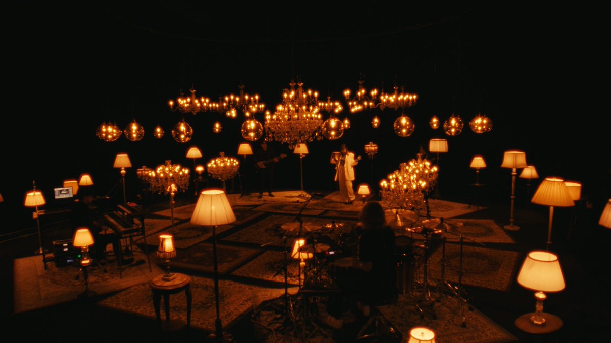 Midnights_tx tweet media