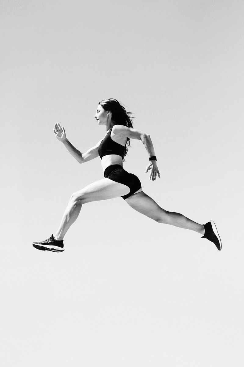 curre_ch's tweet photo. RUN TOWARDS YOUR DESTINY...
.
#curreswitzerland #sport #sportlover #fitness #fitnesslover  #fitgirl #courir #sante #fitbodylife #aimerlesport #running #lelegancebleue #artist #runner #fitnessskincare #diet #naturopathie #sportif #gymlife #mincir #bio https://t.co/iHx1Ek6sc4