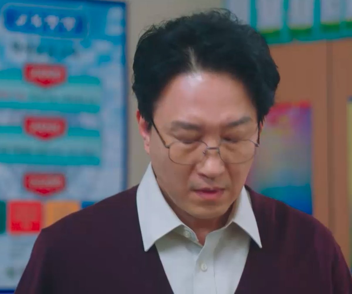 taerifier's tweet photo. seungwan's mom: go apologize to jiwoong, or i'll file a formal complaint
seungwan: i guess i resemble my mom

literally sdjfkdjs #TwentyFiveTwentyOne #TwentyFiveTwentyOneEp12 https://t.co/yu7vz0ALCc