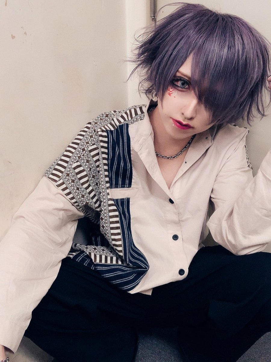 Reiya_xaaxaa's tweet photo. 町田ありがとうございました。最高でした。零夜髪染めたよ。 https://t.co/3MsSRi9lPi