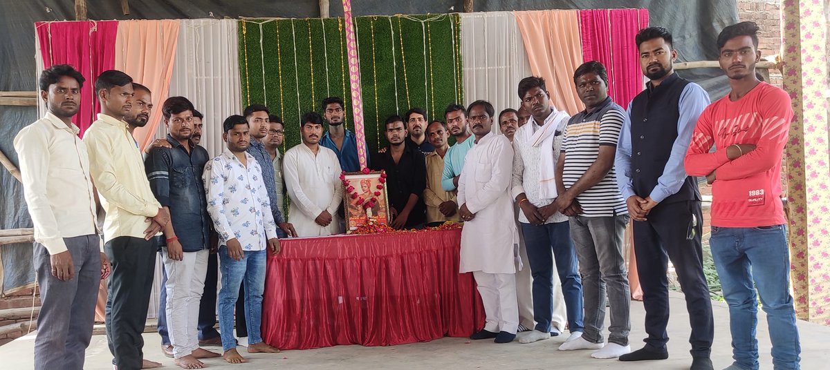 आज अमर शहीद वीरांगना महारानी अवंती बाई लोधी जी के बलिदान दिवस का कार्यक्रम किया गया सभी साथियों ने श्रद्धासुमन अर्पित कर उनको याद किया। <a href="/drsakshimaharaj/">Dr.Sakshi Ji Maharaj (मोदी का परिवार)</a> <a href="/anupamanbsr/">Anupama Singh Lodhi</a>