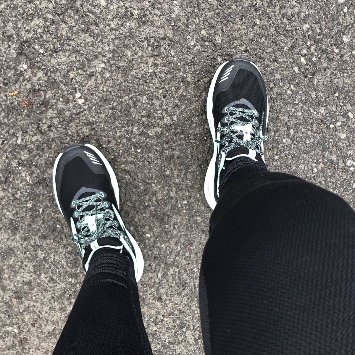 StephWywrdPlgrm's tweet photo. Holy crap! I did it! First run in over 2 years! Not far (3.8km)and not long (30min) but I did it. My body is in shock right now! 😃 Thanks @NathalieR71 for the book and the inspiring tweets.
#learningtorunagain #twoyearstoolong https://t.co/KD2U97svlL