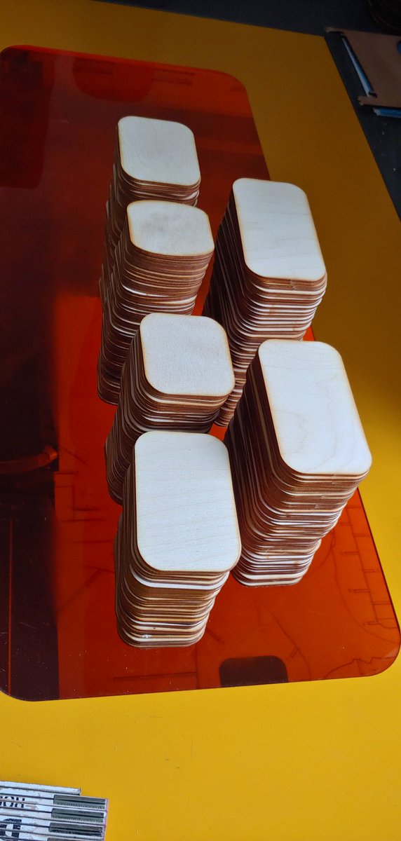 Hell_Charm's tweet photo. Any artists that would be able to use these?
Perfect for pyrography/engraved keychains, badges, small art pieces ...
350+ pieces of 3mm birchwood.
All 6,5cm high and 5 different widths to pick from.
Happy to sell the lot for 35 euros!
#pyrograph #lasercutter #lasercutting https://t.co/ctSf3DLTpI