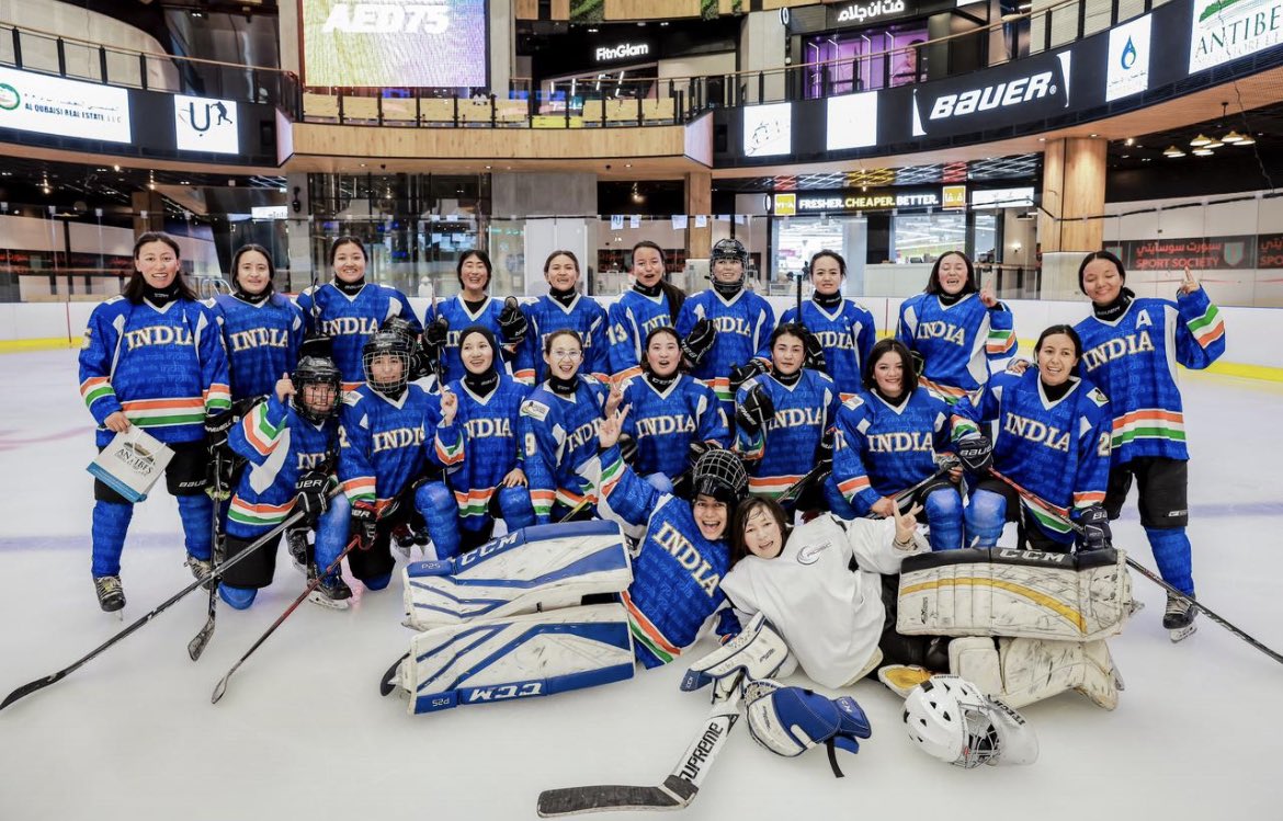 VedankSingh's tweet photo. Indian Women’s Ice Hockey team beats Abu Dhabi by 2-1 to reach the finals of Union Women’s Ice Hockey Tournament in Dubai! 👏 

Get the gold girls..! https://t.co/kMAiLKBIQq