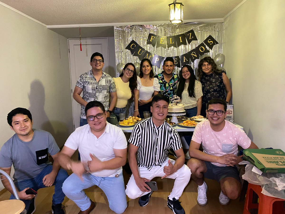 Aranzajimee's tweet photo. Feliz vida Joberto! LoveU 💙🎈 https://t.co/25urE8owEi