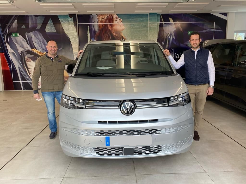 GrupoFTOME's tweet photo. Hoy es domingo, hoy toca #EntregasMolonasVWComercialesFT

Muchas gracias por confiar en F.Tomé Volkswagen Comerciales para vuestros nuevos vehículos 🙌🙌

#VW #VWCaddy #VWMultivan #MultivanT7 https://t.co/IjOhTvRS6O