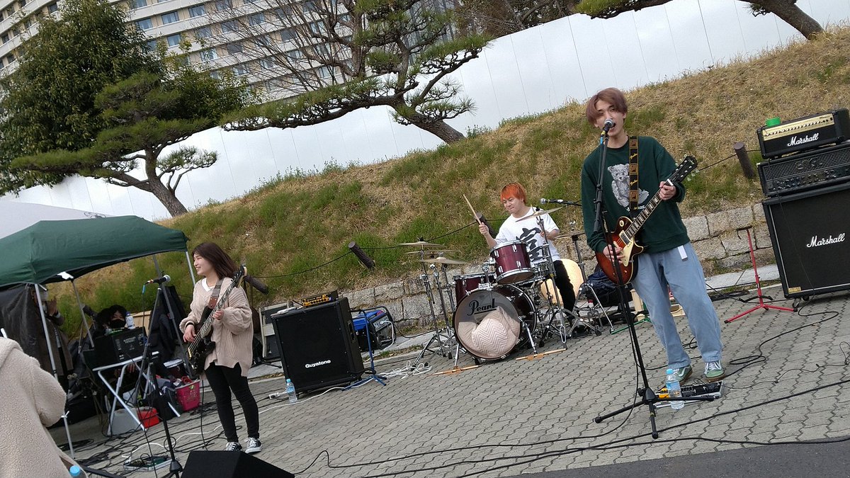 chizu115112's tweet photo. 今日は京都 #bonds 行って
髪ツルンツルンにしてもらって^^*
終わって急いで大阪城天
#SpringWindColors
間に合って良かったε-(´∀`;)ホッ
外で観るSWCも最高なのです( ˊᵕˋ* )♩
で今 行きたかった所に来てます*(^o^)/* https://t.co/N2tQUmGJZz