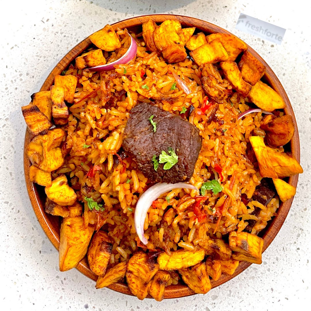 FreshforteGo's tweet photo. Sundays are for Jollof Rice! Try this delicious Jollof Rice recipe today. 

Click the link in our bio for the full recipe.

Ingredients available at our store.

#Freshforte #JollofRice #LagosFoodie #FoodieInLagos #LekkiGirl https://t.co/TfTupI5yxm