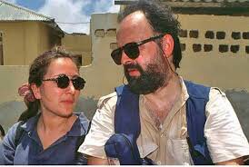 Sono trascorsi 28 anni dall'attentato in cui morirono la giornalista Rai Ilaria Alpi e l’operatore triestino Miran Hrovatin.
Non dobbiamo mai dimenticare che i giornalisti lavorano per la ricerca della verità, anche a costo della vita.