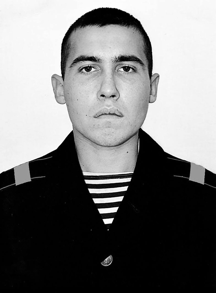 Скорбные новости из Севастополя.

Вчера проводили в последний путь Евгения Михайловича Егорова гвардии старшего сержанта,заместителя командира взвода 810 отдельной Гвардейской бригады морской пехоты. 

И Кирилла Игоревича Важенина - гвардии старшего сержанта, командира машины