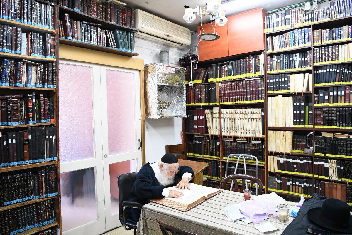 IsraelBardugo's tweet image. כעת בגבול אוקראינה, אבל הלב בבני ברק.
תמונות נבחרות -