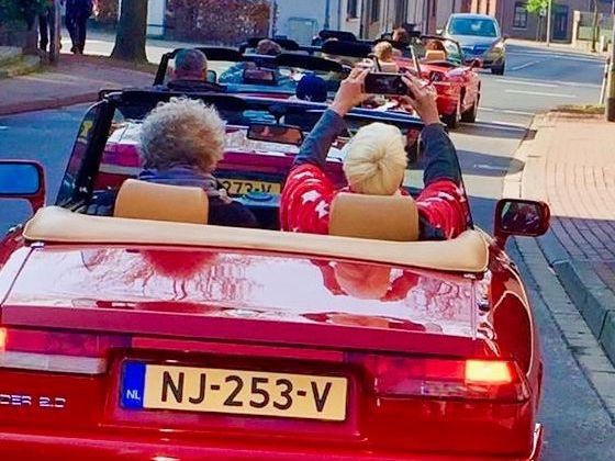 Cabriorent1's tweet photo. 😘 Cabrio huren en BBQ-en https://t.co/3vKrxhlqul https://t.co/za6m02pvTn