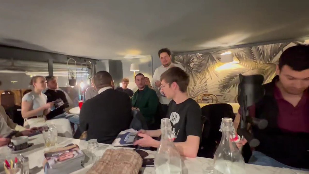 lesjem69's tweet photo. ⏱️H33 et H34

Nous avons fait la moitié 💪 

Pour finir la journée, nous nous sommes retrouvés hier soir lors d'une formation sur le projet présidentiel, suivi par un moment de convivialité

#69H #avecvous #Macron2022 https://t.co/VE29jI6mZX