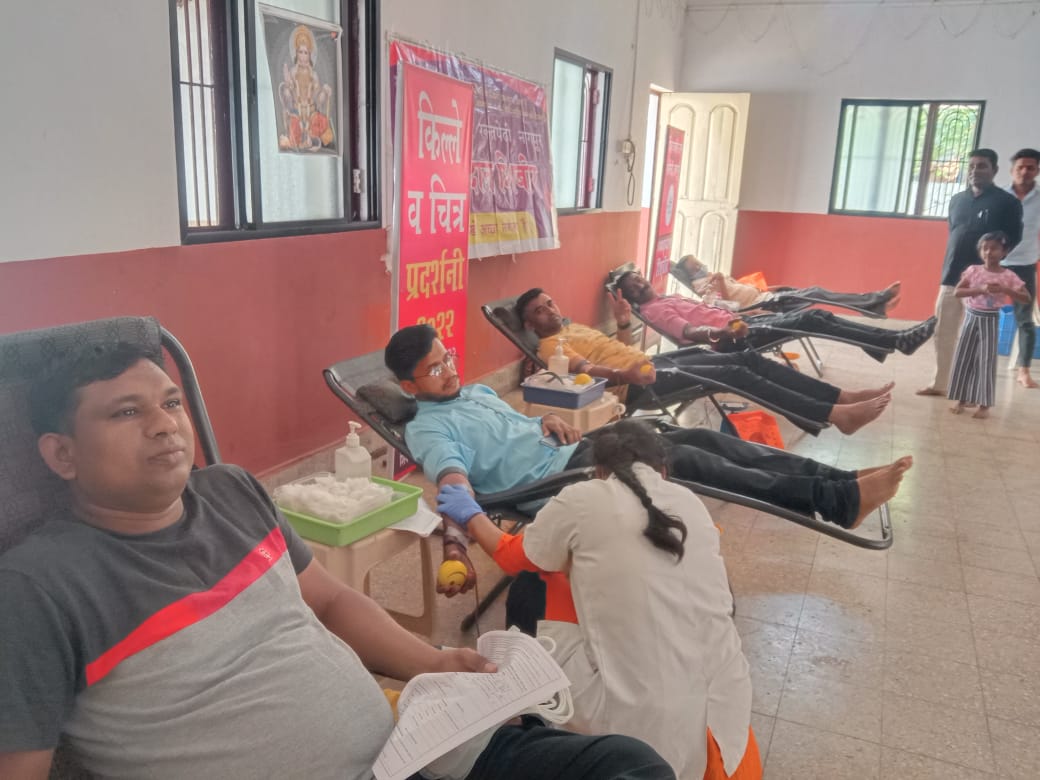 AmbadeWaman's tweet photo. #NationalCadetCorps 
Team NCC NH College Bramhapuri,20 Mah Bn  NCC Nagpur, donated blood at Blood Donation Camp organized by Shiv Jayanti Utsav Samiti, Bramhapuri in collaboration with Dr Hedgewar Blood bank, Nagpur.12 cadets have donated blood.  
@nccnhc_20 https://t.co/QTFzw1MA8W