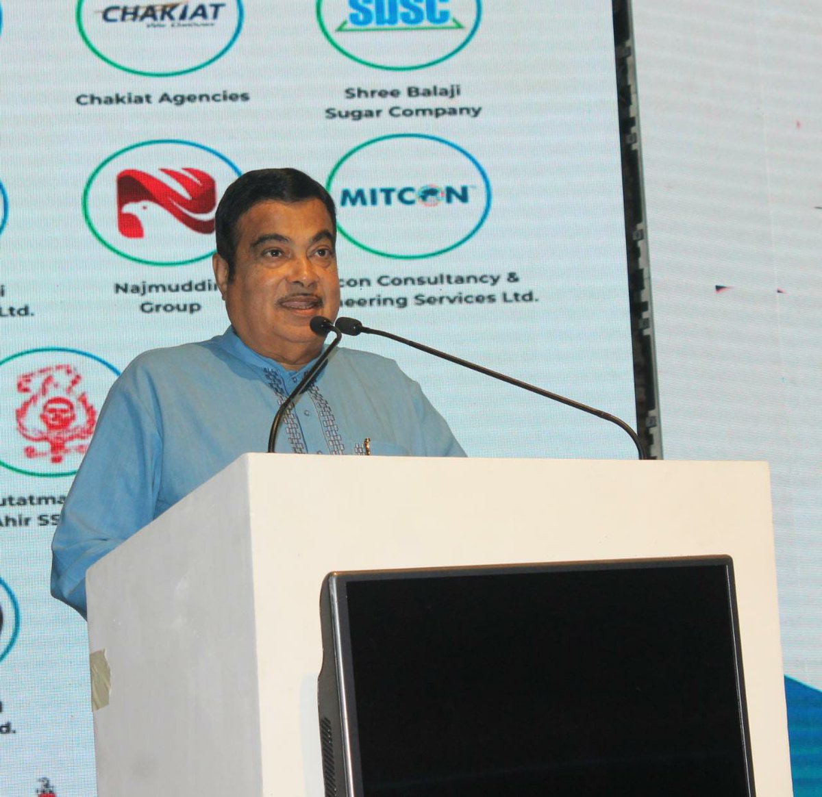 PIBMumbai's tweet photo. Government is thinking of ways to increase use of #ethanol in aviation sector and in the Indian Air Force

We can also consider using #ethanol in four lakh telecom mobile towers

-Union Minister @nitin_gadkari 

@airnews_mumbai @ChiniMandi https://t.co/imb53dk4rI