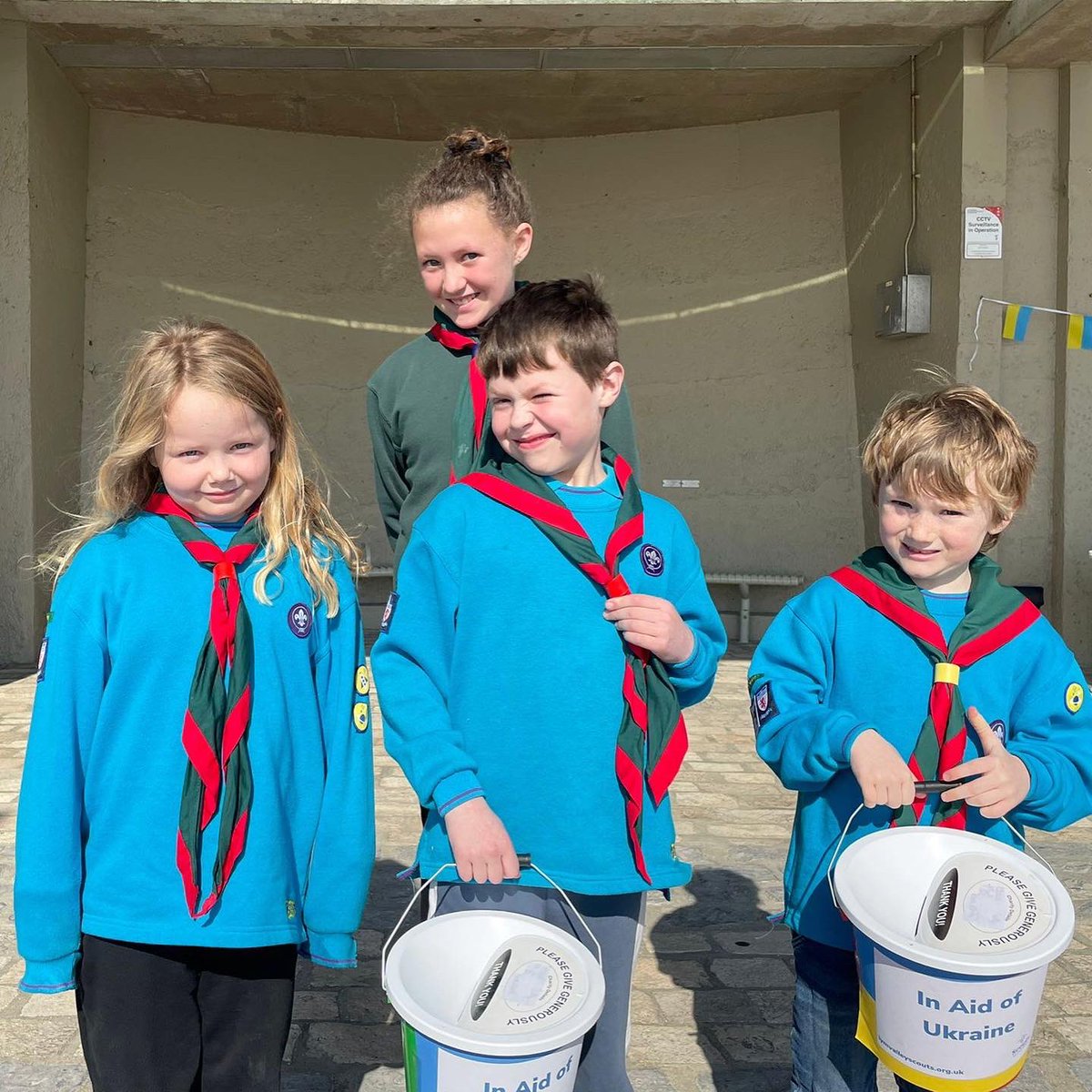 1stlymvalley's tweet photo. 🇺🇦 We’ve raised an amazing £1,028 in aid of @worldscouting ‘s campaign for the Ukrainian Scouts Humanitarian Response - thanks to the generosity of the public, and locals, for buying cakes and putting money in buckets.
#skillsforlife #scouts #lymeregis #uplyme #standwithukraine https://t.co/FGexZLObd7