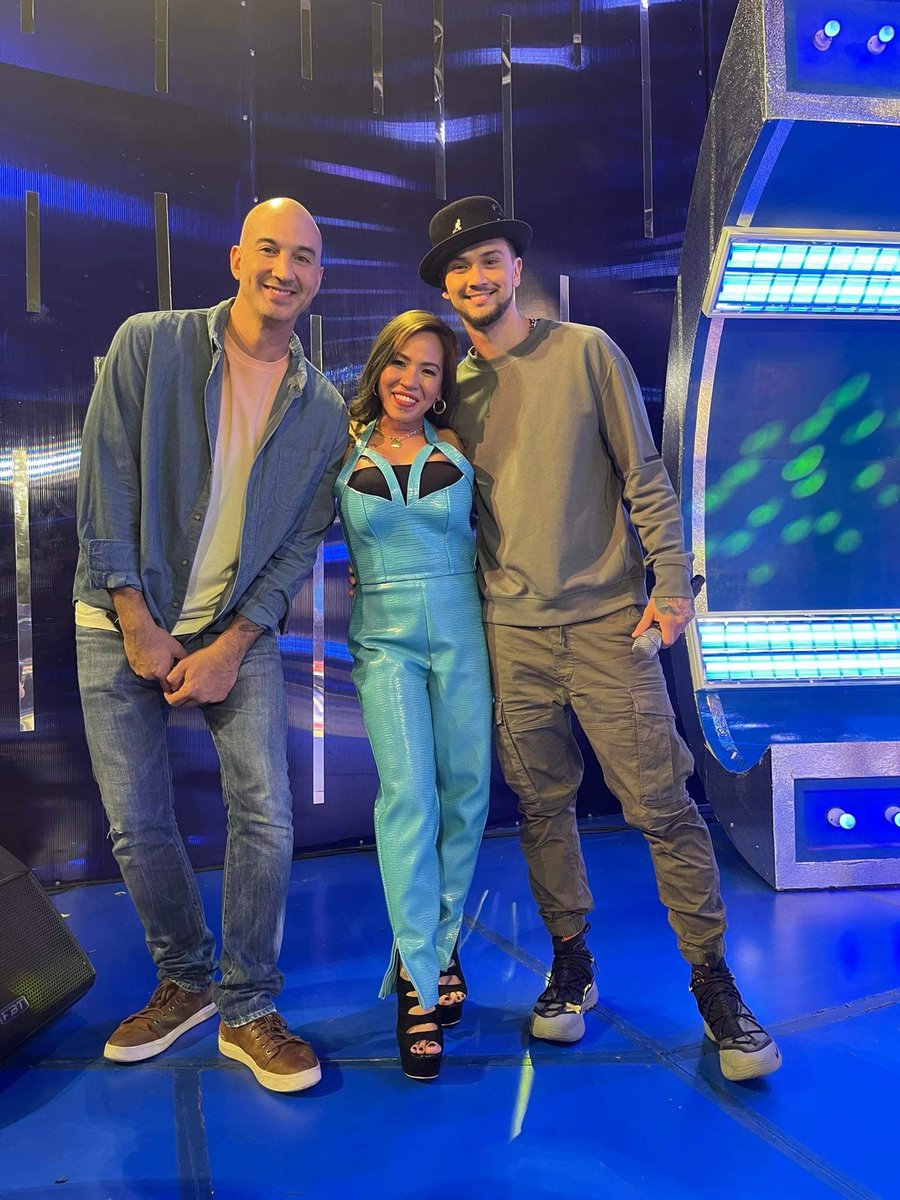 madaminutz20's tweet photo. WITH KC MONTERO &amp; BILLY CRAWFORD‼️ MGA INUTZ, ABANGAN NYO APPEARANCE KO SA LUNCH OUT LOUD‼️ 😘😘😘‼️ LAB U ALL‼️ OWWWW....JIIIIIEVA❓

#daisylopez #daisyinutz #madaminutz #kcmontero #BillyCrawford #vlogger #vloggerlife #VloggersPhilippines #vloggerph #lol #LunchOutLoud https://t.co/2uAN0mLY98