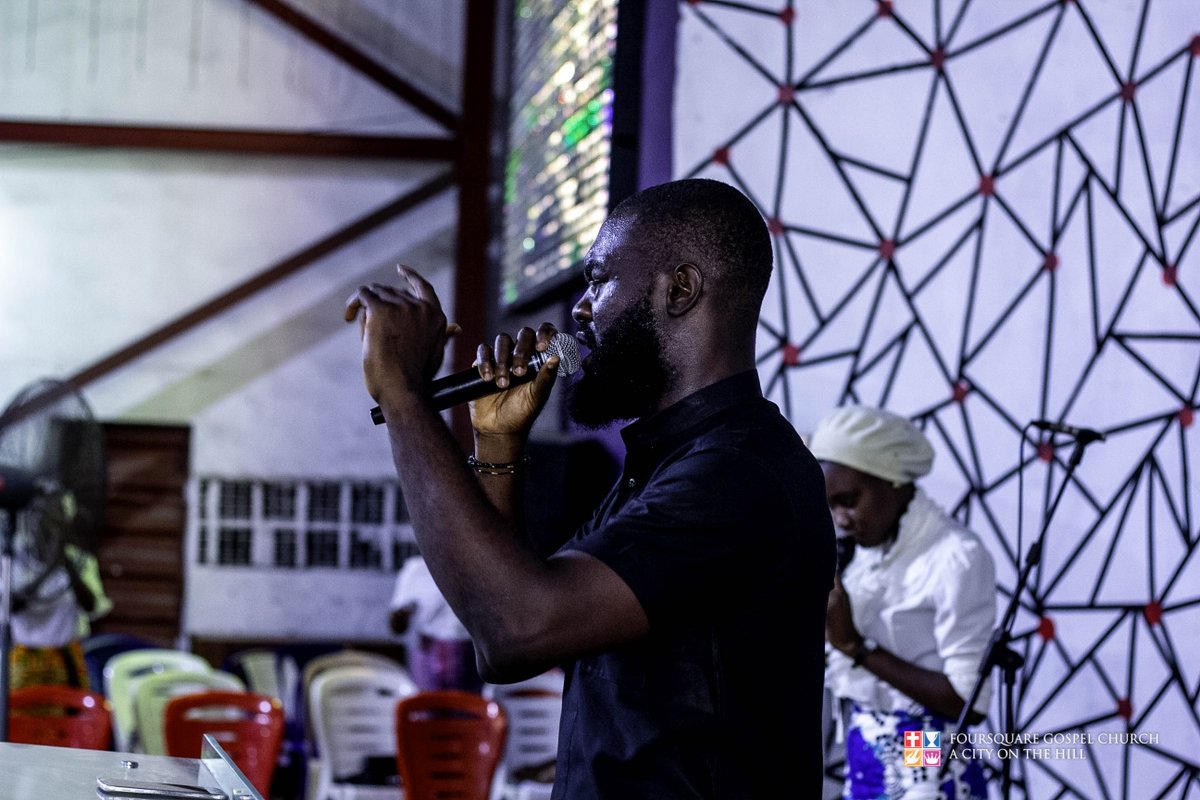 Foursquarejeb's tweet photo. We serve a God that never goes back on His Word and He never breaks His Covenant with man
🎶You are the covenant keeping God....
You'll never leave me
You said that you won't forsake me
You walk beside me
And that is all that matters🎶
#FGCJebakoService
#Youthservice
#GuestSunday https://t.co/NsnrA1oTN4
