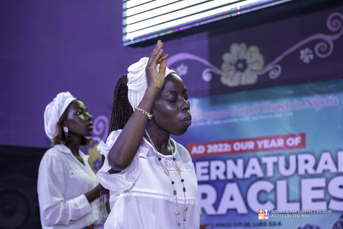 Foursquarejeb's tweet photo. We serve a God that never goes back on His Word and He never breaks His Covenant with man
🎶You are the covenant keeping God....
You'll never leave me
You said that you won't forsake me
You walk beside me
And that is all that matters🎶
#FGCJebakoService
#Youthservice
#GuestSunday https://t.co/NsnrA1oTN4