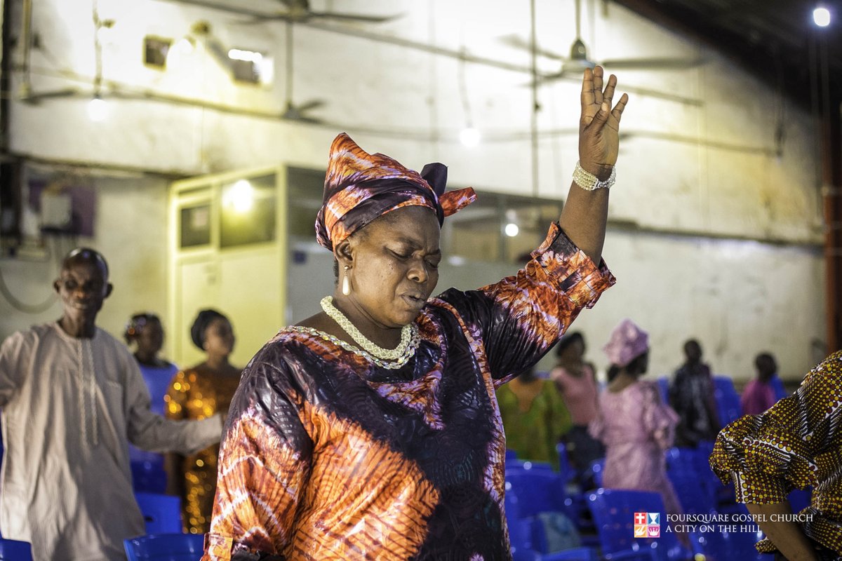 Foursquarejeb's tweet photo. We serve a God that never goes back on His Word and He never breaks His Covenant with man
🎶You are the covenant keeping God....
You'll never leave me
You said that you won't forsake me
You walk beside me
And that is all that matters🎶
#FGCJebakoService
#Youthservice
#GuestSunday https://t.co/NsnrA1oTN4