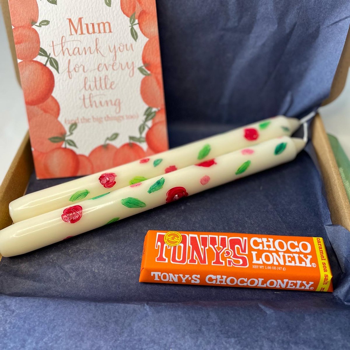 AndHopeDesigns's tweet photo. Mother’s Day letterbox gifts being posted out from tomorrow - you can send direct or have it sent to yourself to give in person. Hand painted Dinner candles, chocolate and a card.
https://t.co/C4O6SE28Ll
#ukgiftam #gifthour #mothersday #senddirect #letterboxgift #craftbizparty https://t.co/c7E4l3FnPj