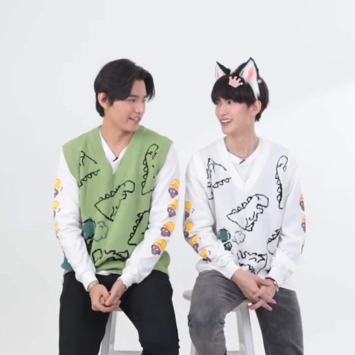 Memuu_03's tweet photo. ท้ายคลิปน่ารักมาก ㅠㅡㅠ
รักพวกเธอนะคอยซัพพอร์ตอยู่เสมอ
ㅡ 💚🧡
#จาเฟริสท์ ; #JaFirst
#JaaDo https://t.co/MMJIYILTn9