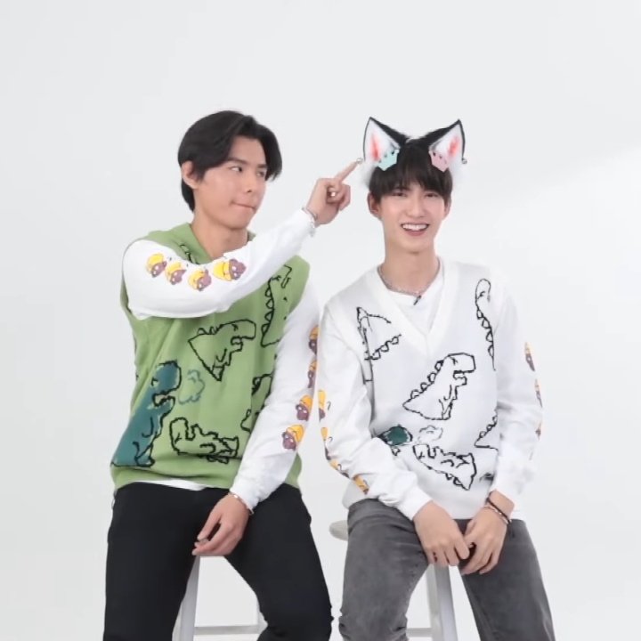 Memuu_03's tweet photo. ท้ายคลิปน่ารักมาก ㅠㅡㅠ
รักพวกเธอนะคอยซัพพอร์ตอยู่เสมอ
ㅡ 💚🧡
#จาเฟริสท์ ; #JaFirst
#JaaDo https://t.co/MMJIYILTn9