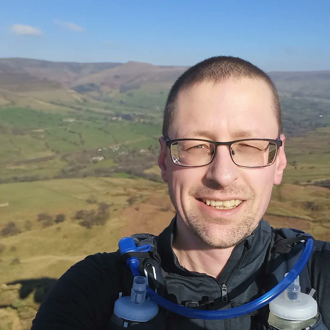 steve_m81's tweet photo. Stunning day for a Peak District hike from Hope, taking in The Great Ridge, Rushup Edge and Cave Dale. Making use of my @harrier_trail_running Kinder race vest for its first serious outing in the Peaks. #hikingadventures #peakdistrict #harrierrunfree #getoutside https://t.co/nC4gtEhy86