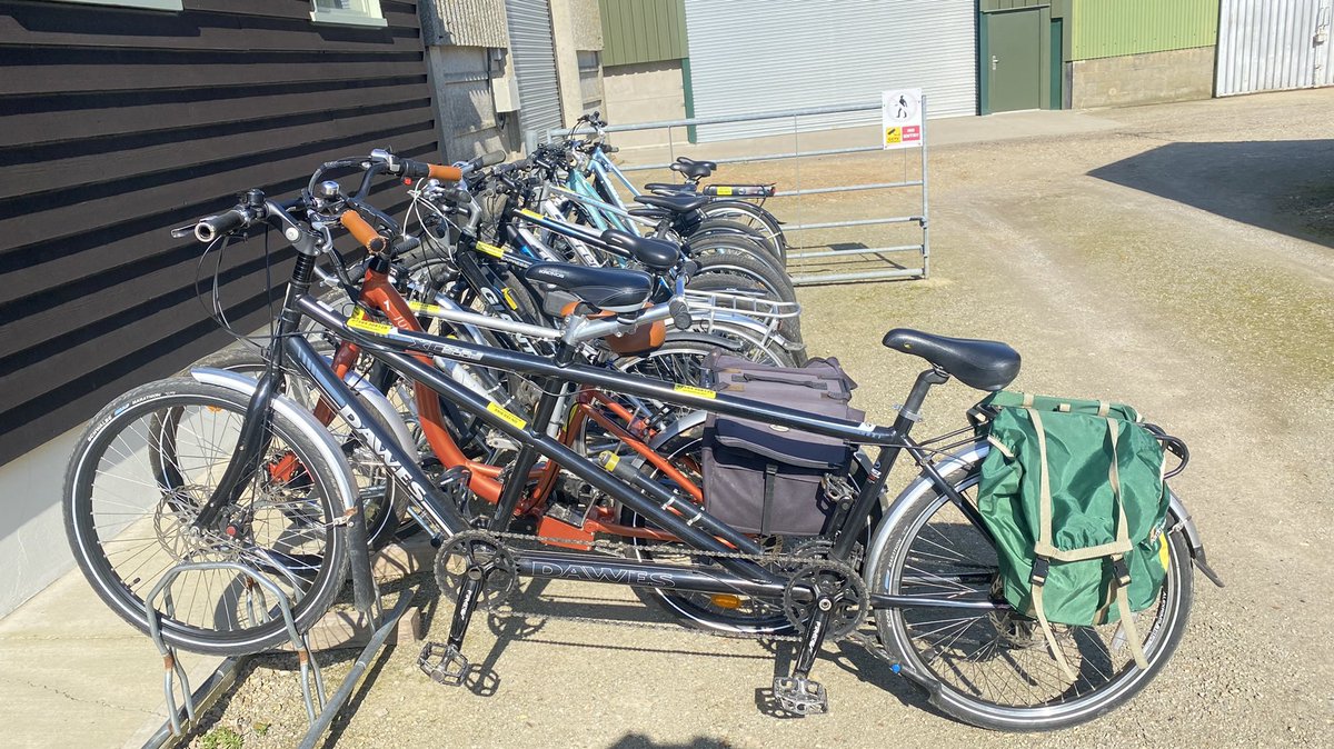 cycleandsmile's tweet photo. Oven ready bike hire explore our fabulous routes #cycleroutesnorfolk #enjoycycling #coffee #cake #coastal #bikeroutes #fabbikes #ebikes #dogtrailer #dogbasket https://t.co/xubBSAHsTy