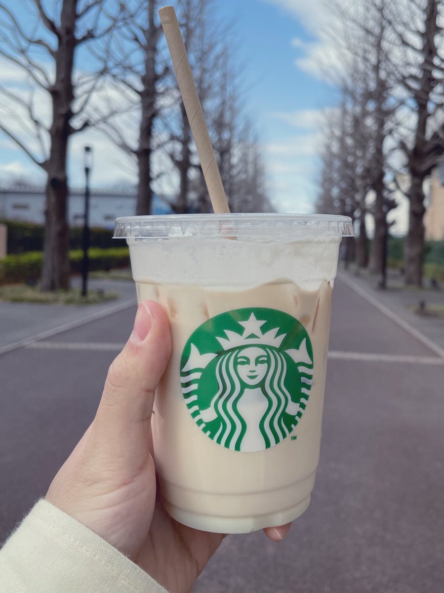 unison5884's tweet photo. スタバの新作が名前の通りフルーツ牛乳とコーヒー牛乳で美味しい https://t.co/MHDptwBjZo