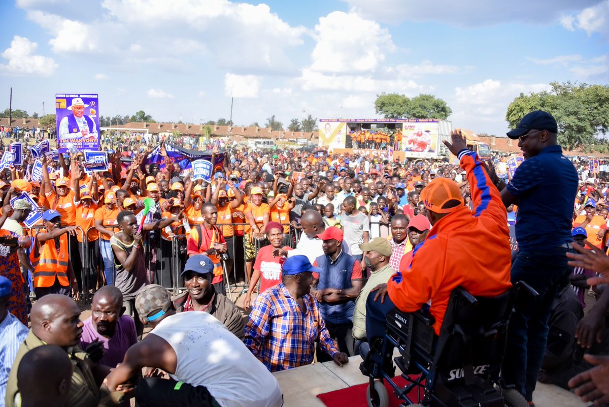 TheAfricanPen's tweet photo. We in #TimSisi continue to traverse the city spreading the message of hope. Hope that there can be a city that works for everyone. https://t.co/9V1hKd0uVT