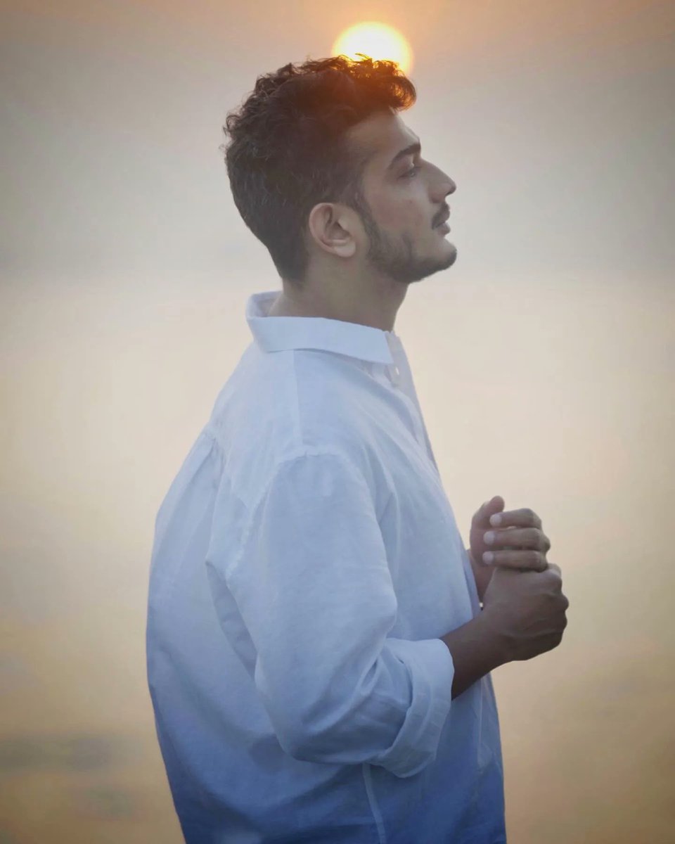 Azhar_Aryan1's tweet photo. It is better to end something and start another than to imprison yourself in hoping for the impossible.

LOCKUPP MASTERMIND MUNAWAR
https://t.co/M8PtnuUCzD https://t.co/cT2QtirsaO