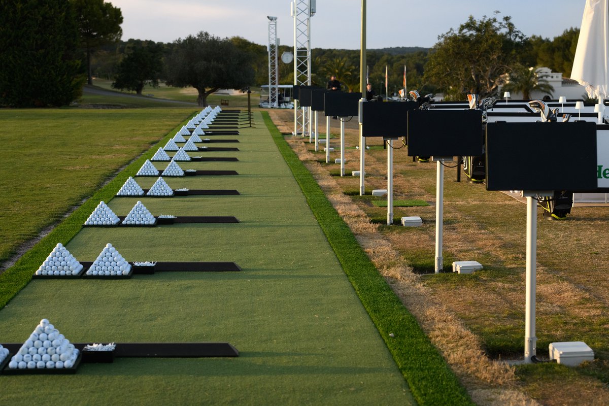 troonint's tweet photo. @lascolinasgolf has installed revolutionary Toptracer technology at the golf club in Spain. That means even more reasons to visit. Learn more> https://t.co/CPaolgyDe9
#ExperienceTroon #Toptracer #DrivingRange #GolfPractice #GolfTechnology #LasColinasGolf https://t.co/ezyYtrPCL7