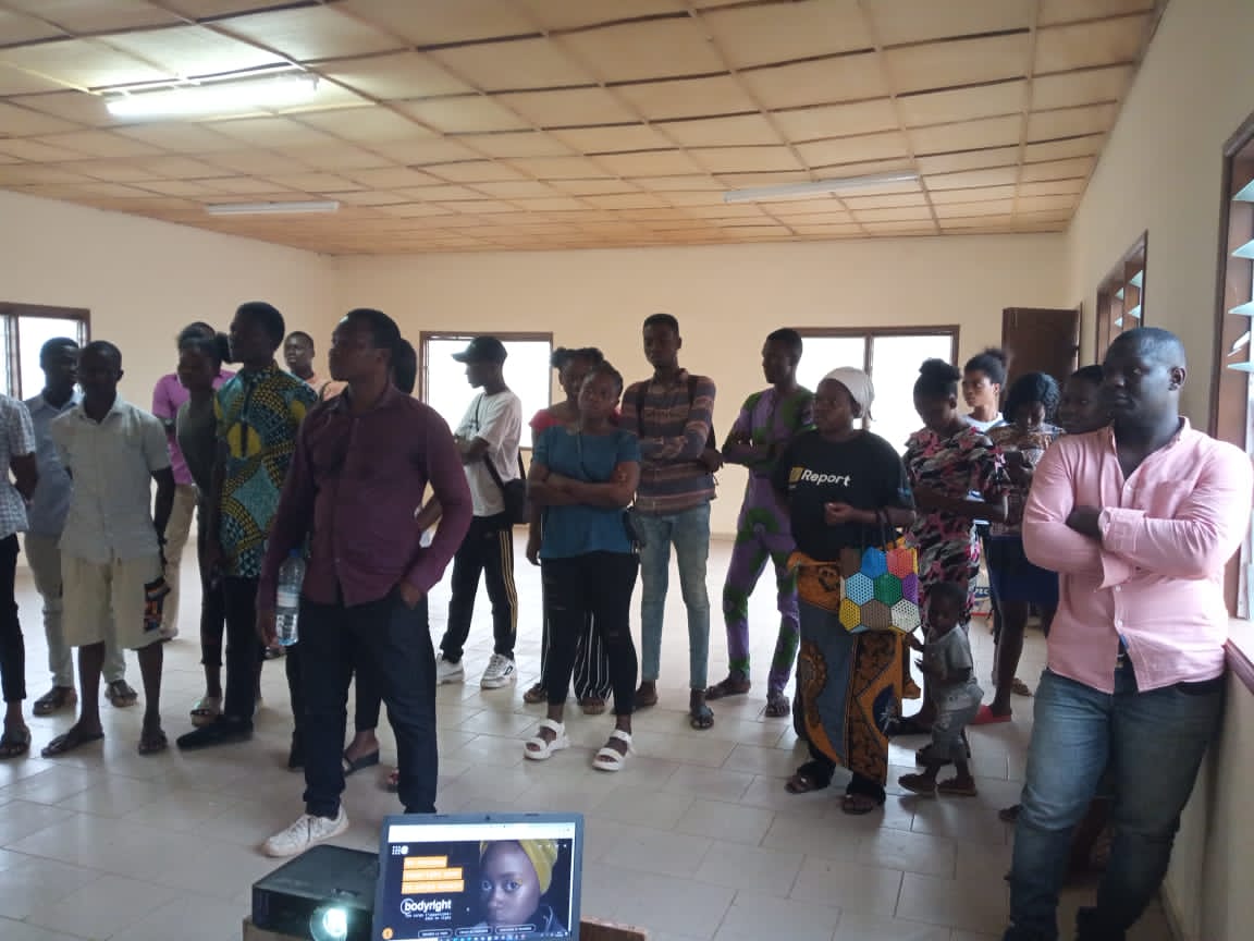 La campagne #BodyRight, une initiative qui  redonne espoir aux #filles #femmes de se sentirent en sécurité sur #Internet 
Cependant, nous pensons qu'il en reste encore beaucoup de personnes à toucher.
Faisons donc l'effort de faire ces rappels 👇
<a href="/unfpa_benin/">UNFPA Bénin CO</a>  <a href="/VBGPasMonGenre/">Réseau des Champion.ne.s</a>