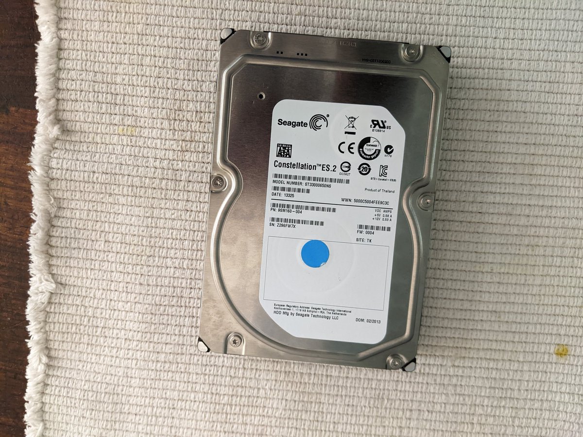tvmvni's tweet photo. 3TB Desktop Hard Drive for sale at K1500. Really healthy and in great condition. Please help like and retweet. I wanted it to go by the end of this week🫶😊 https://t.co/tXmsMOqGy5
