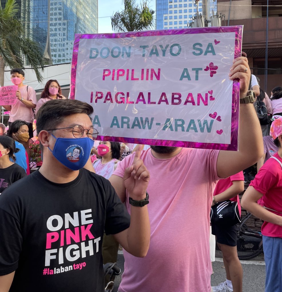 IanMakabayan's tweet photo. At nakahabol nga tayo sa Pasig. 

#Makabayan4LeniKiko
#WeWantNeri
#WeWantLabog https://t.co/EGRX5douvJ