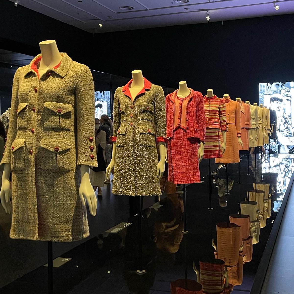 thislovesours's tweet photo. Gabrielle Chanel Fashion Manifesto #ngvchanel https://t.co/GJtD7M4Apb